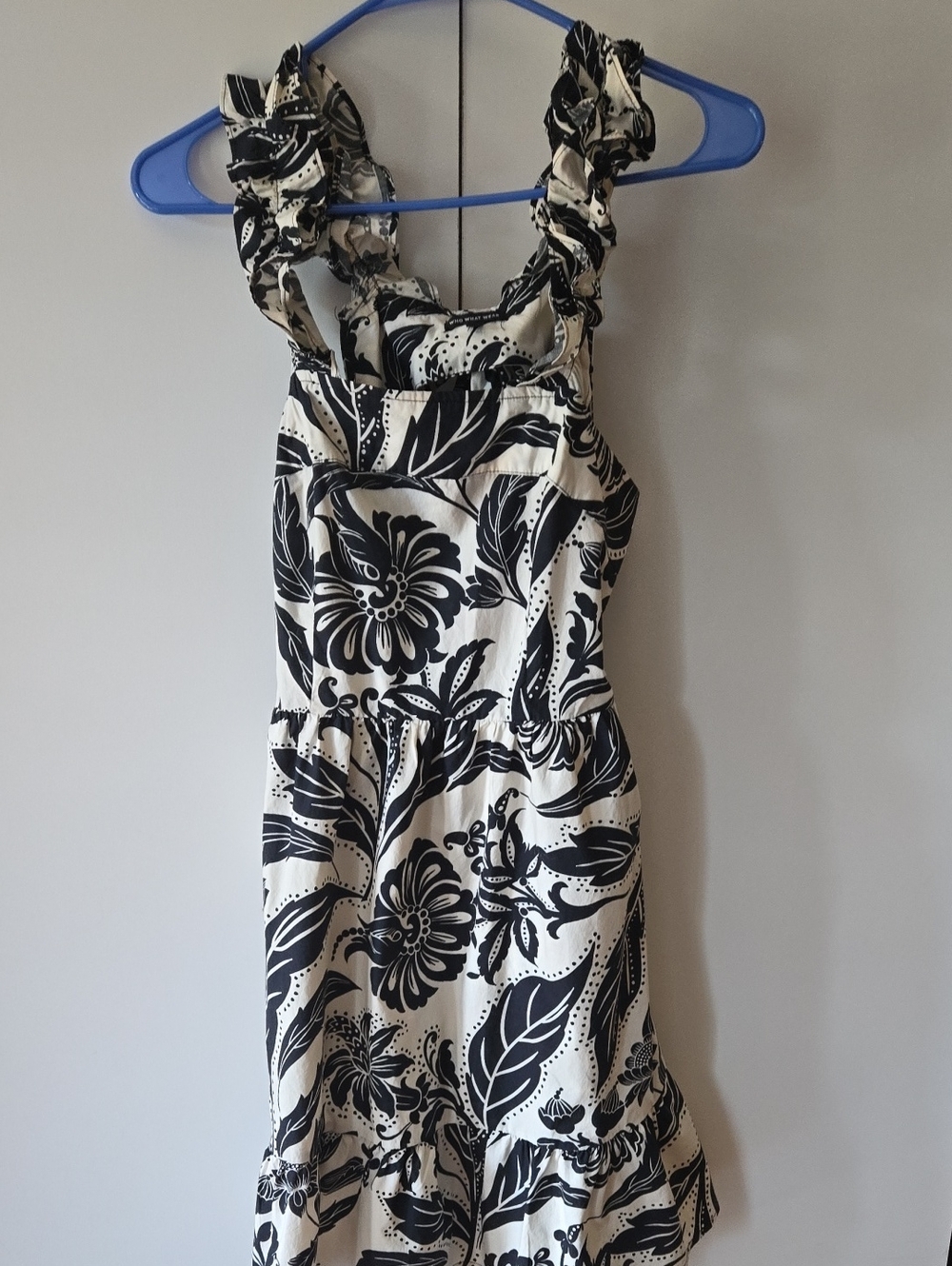 Who What Wear Black & White Floral Ruffle Strap Midi Dress